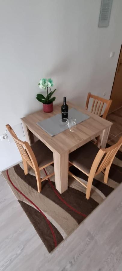 Apartmani Italo Biograd Na Moru Exterior photo